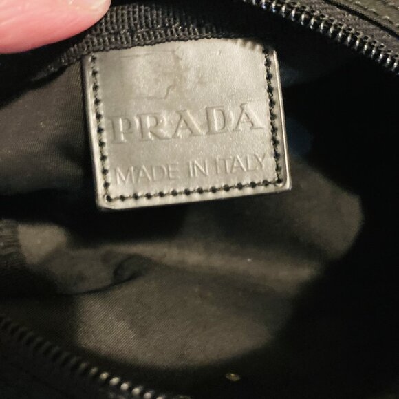 ✨Authentic Prada Black Nylon Cosmetic Bag – Excellent Condition✨ - Picture 8 of 11